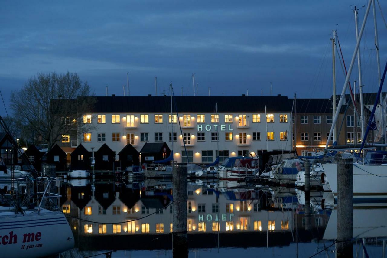 BB-Hotel Aarhus Havnehotellet Buitenkant foto